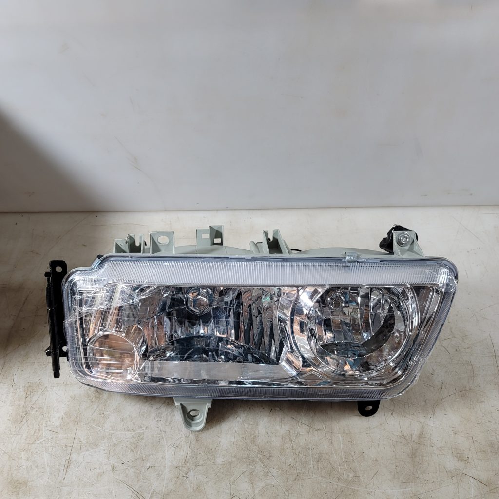 Фара передняя правая Фотон 1099/1093/1138 Isuzu Forward Foton