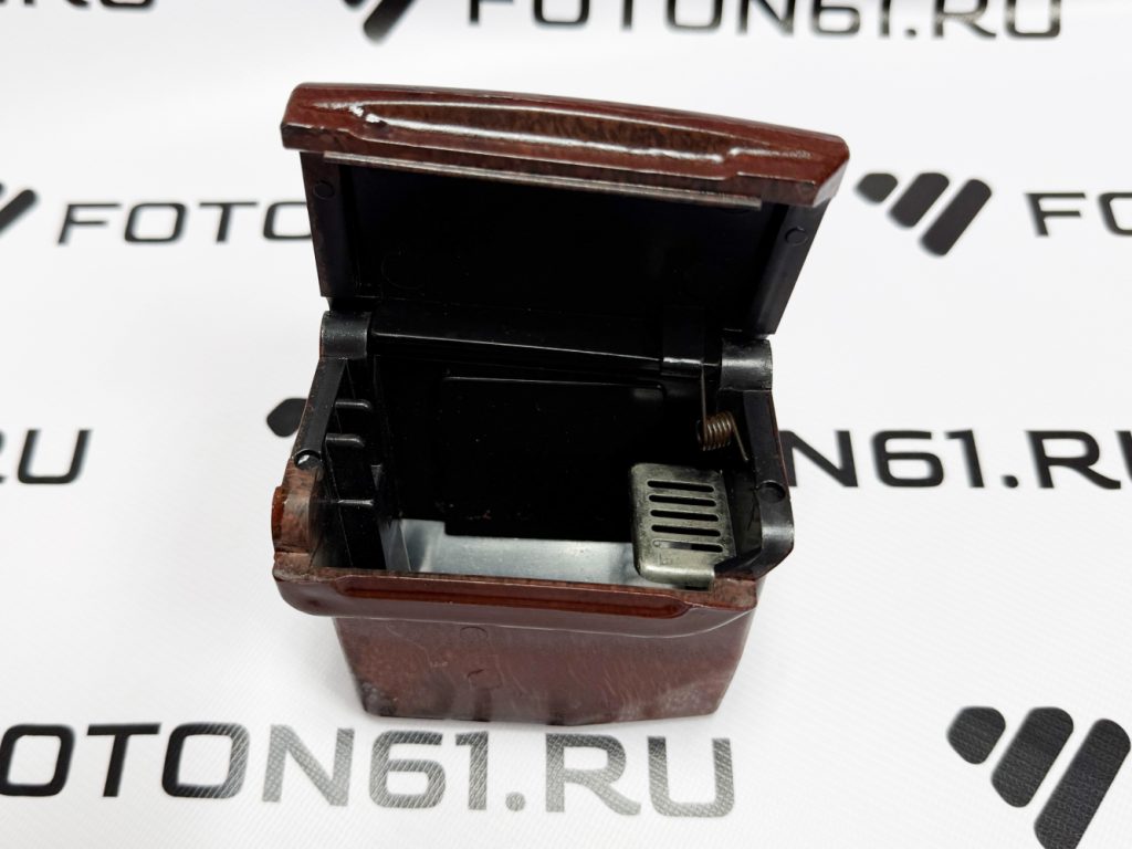 Пепельница левая Фотон 1093/1099/1138 Isuzu Forward Foton