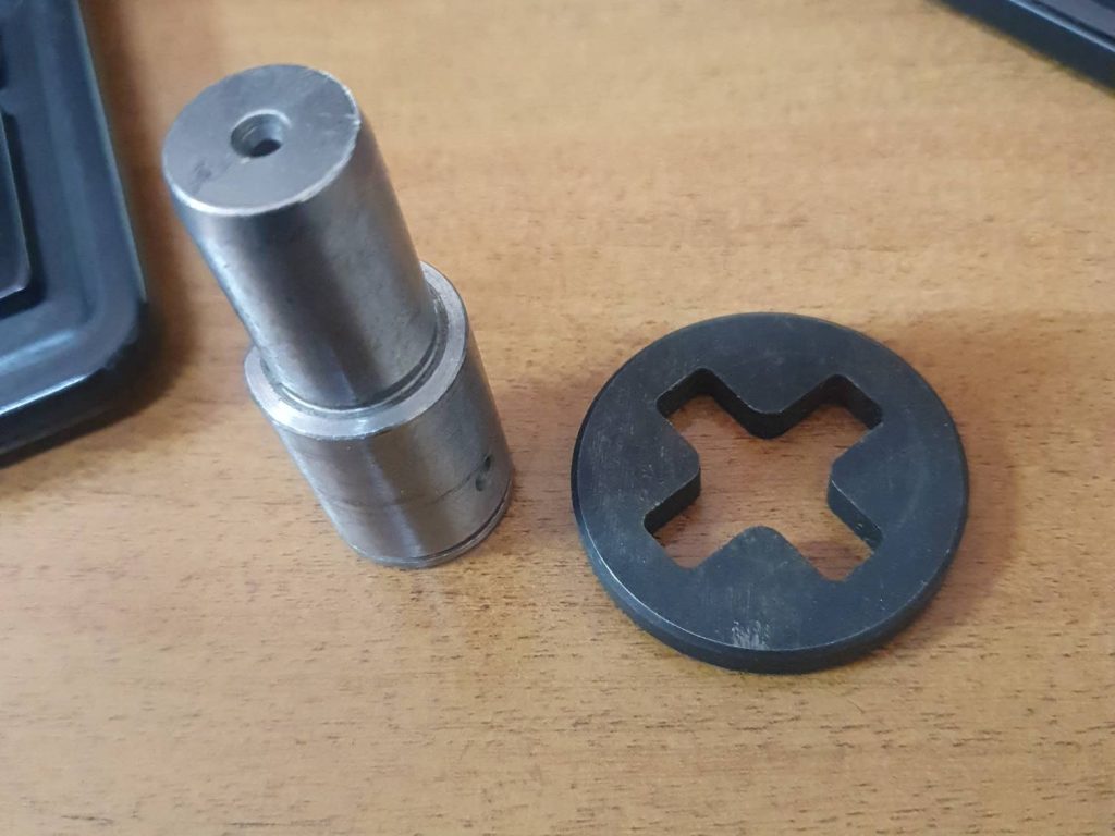 Вал (ось) шестерни масляного насоса Фотон 1099/1093/1069 China